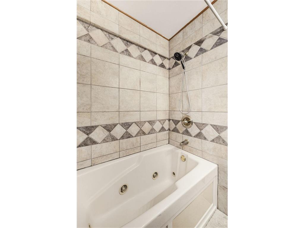 6918 34th Avenue N Crystal MN 55427 7074961 image24