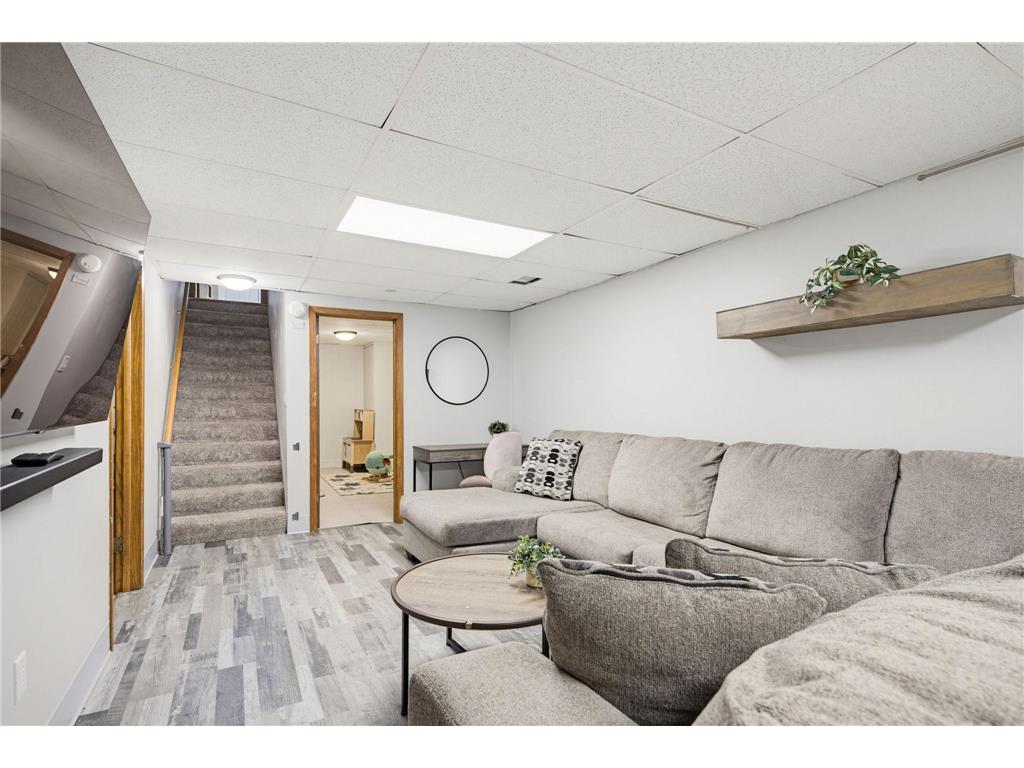 6918 34th Avenue N Crystal MN 55427 7074961 image32
