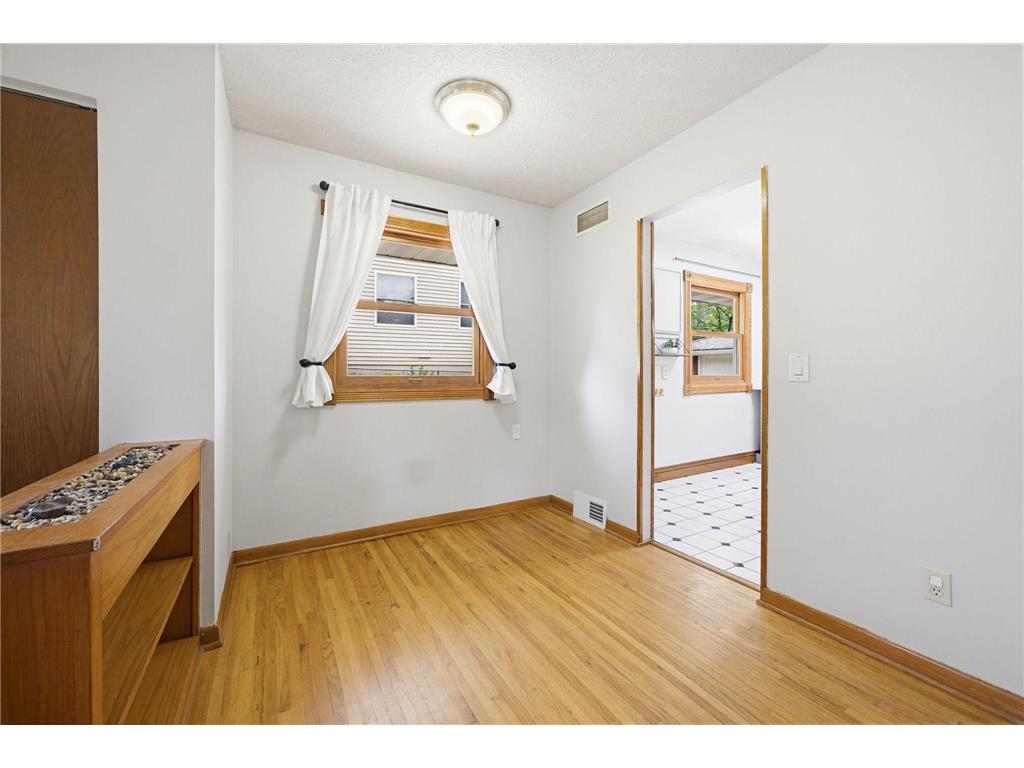 6918 34th Avenue N Crystal MN 55427 7074961 image8