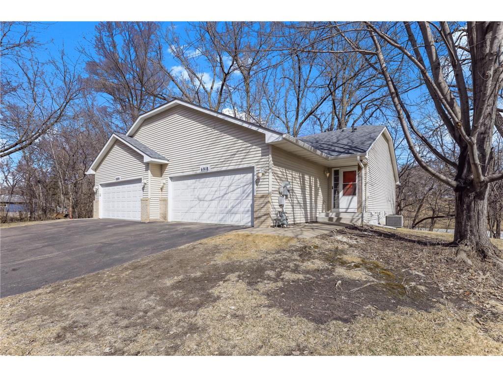 6918 42nd Avenue N Crystal MN 55427 6815438 image1