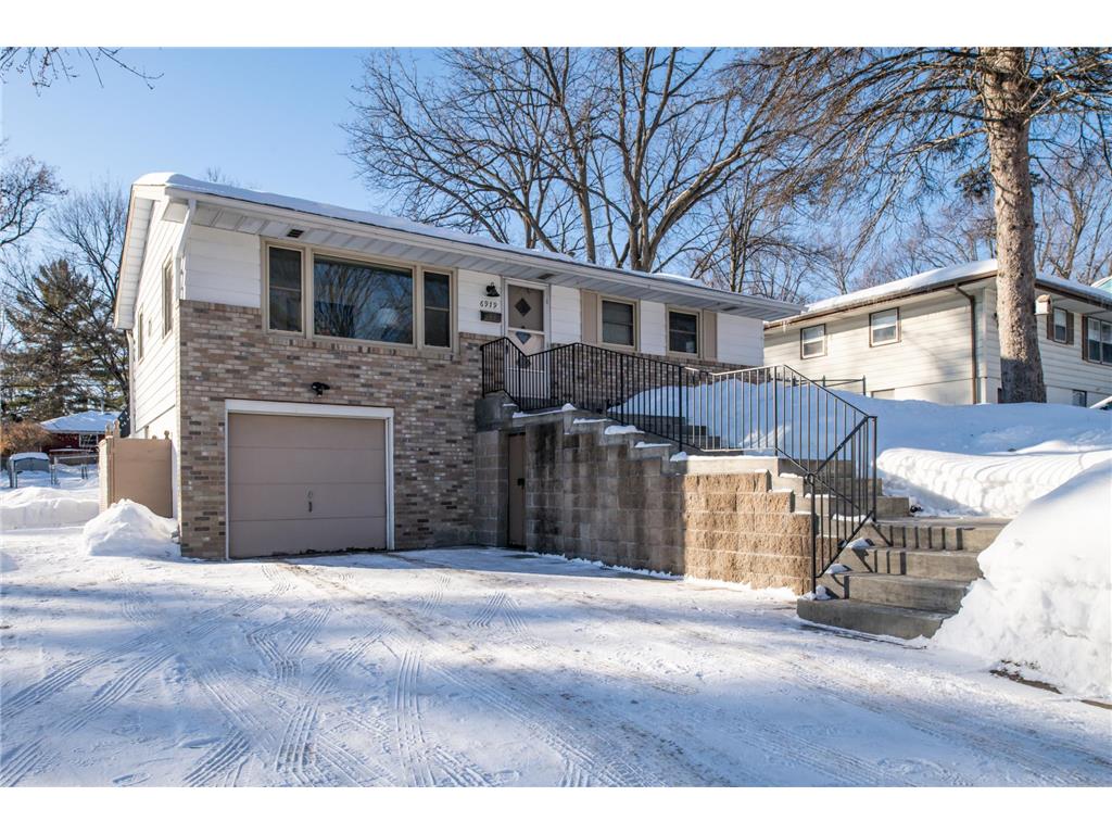 6919 Hill Place N Crystal MN 55427 6308151 image1