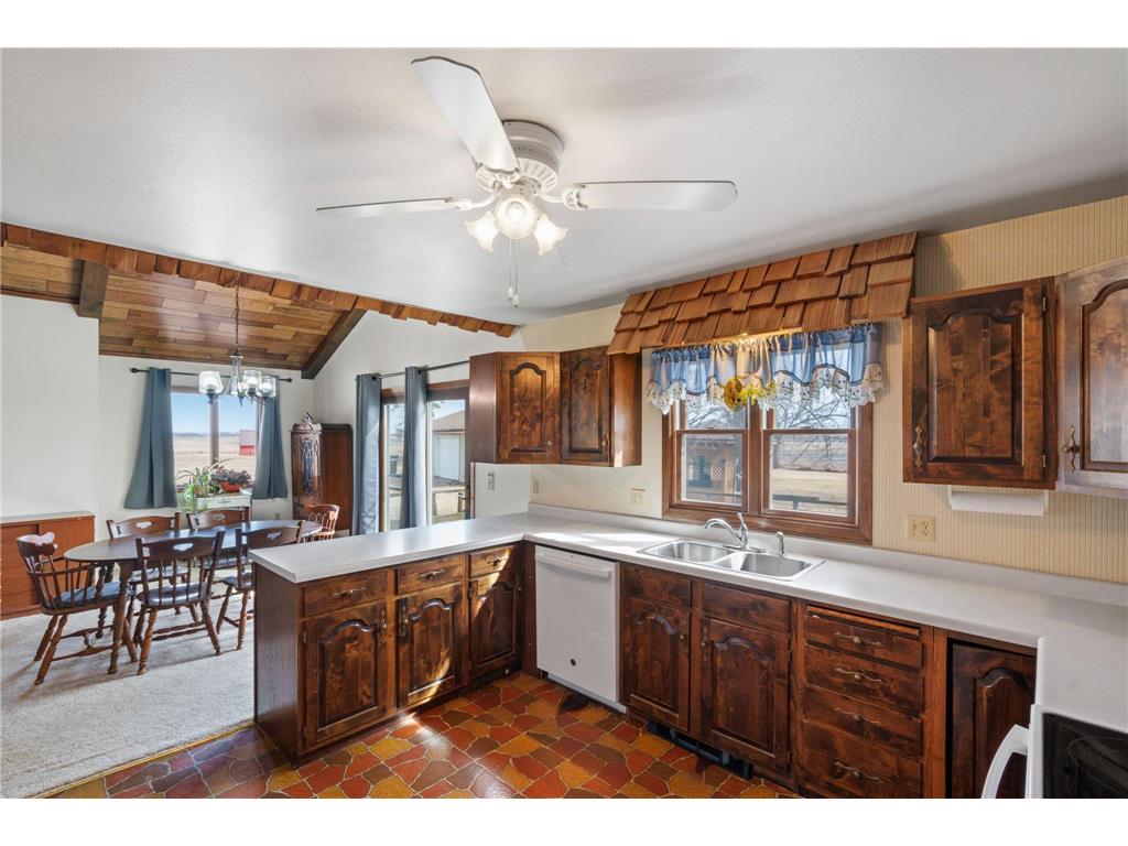 69193 380th Street Saint James MN 56081 6675046 image10