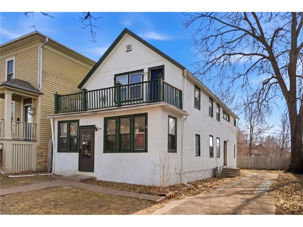 692 4th Street E Saint Paul MN 55106 7074731 image1