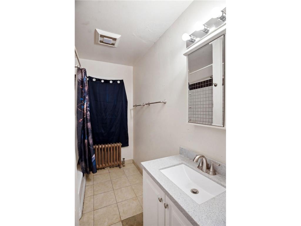 692 4th Street E Saint Paul MN 55106 7074731 image10