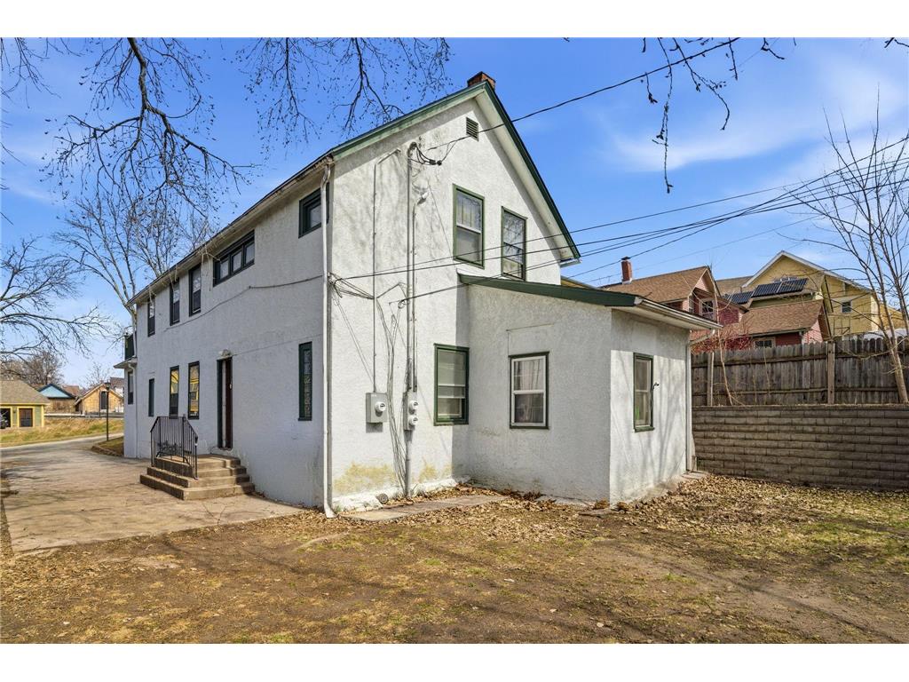692 4th Street E Saint Paul MN 55106 7074731 image12