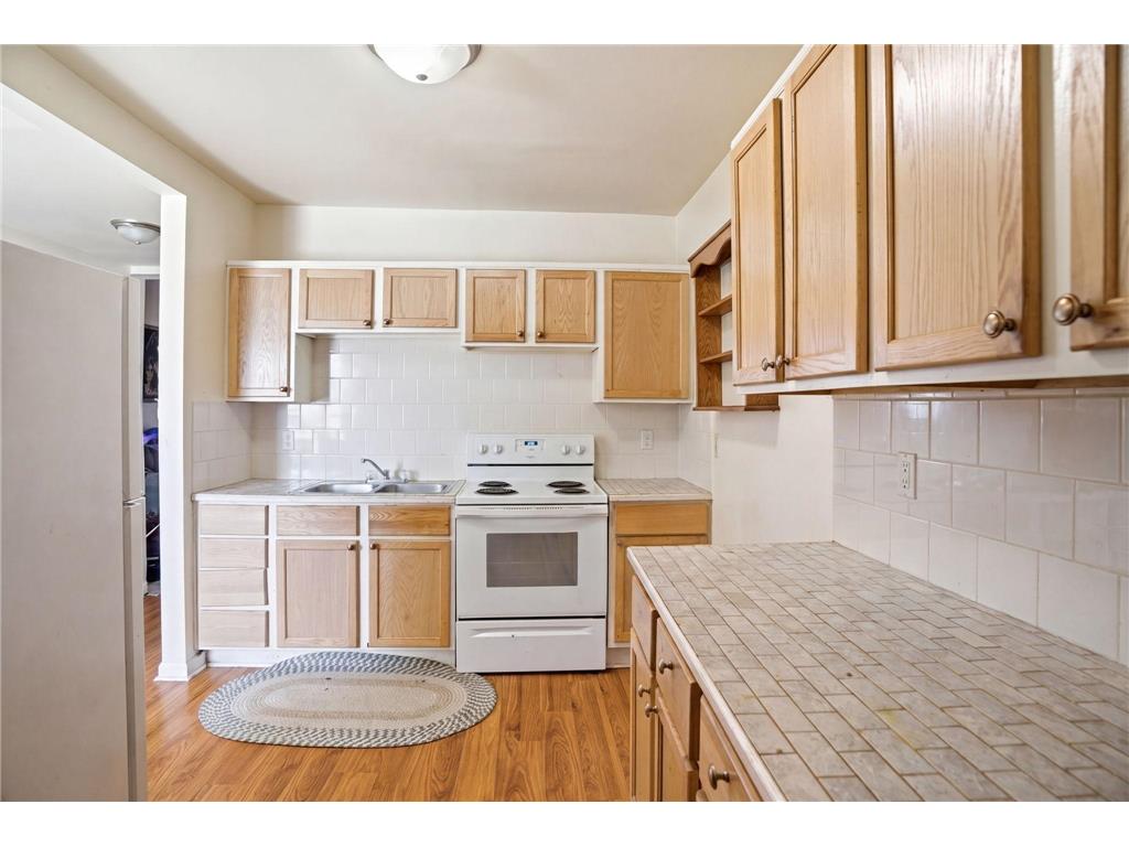 692 4th Street E Saint Paul MN 55106 7074731 image7