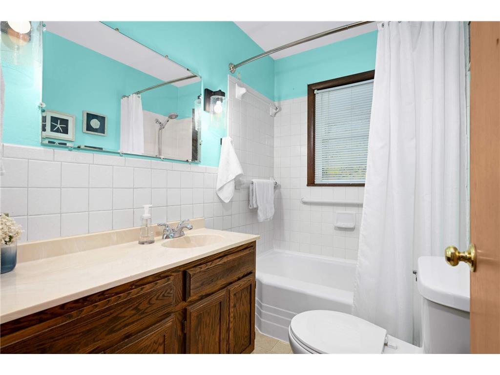 692 Grandview Avenue W Roseville MN 55113 6806341 image16