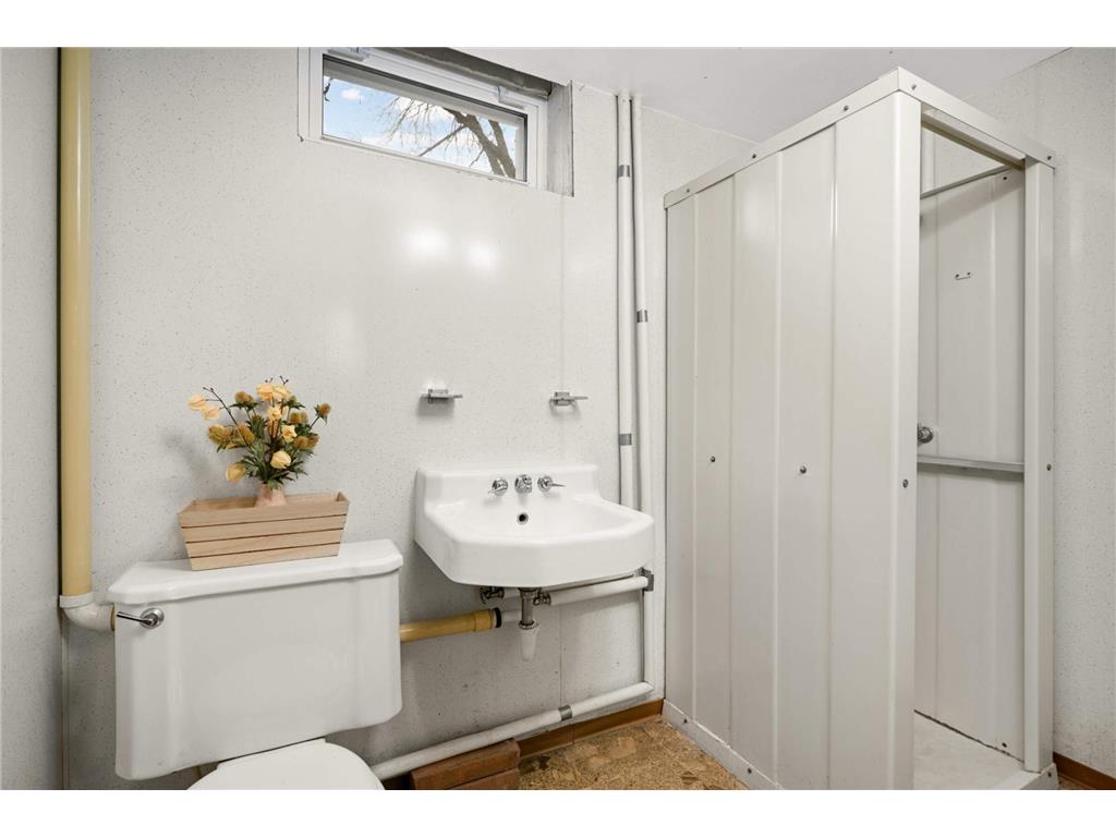 692 Grandview Avenue W Roseville MN 55113 6806341 image20