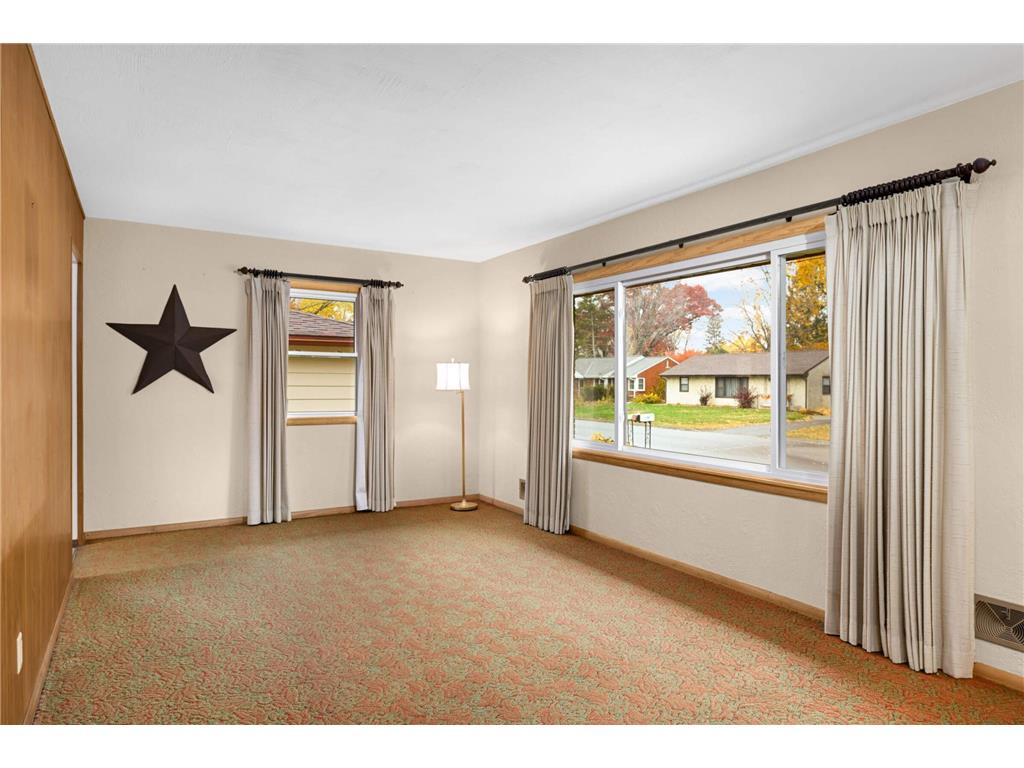 692 Grandview Avenue W Roseville MN 55113 6806341 image7