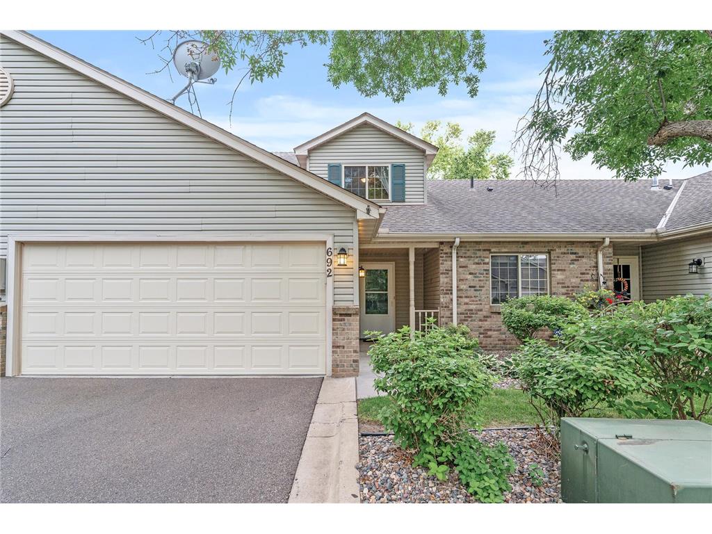 692 Monn Avenue Vadnais Heights MN 55127 6402166 image1