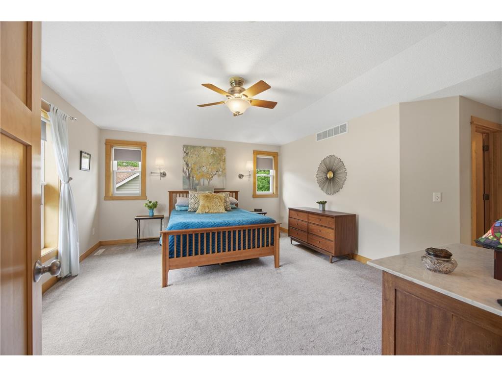 692 Shelerud Drive Eagan MN 55123 7076984 image39