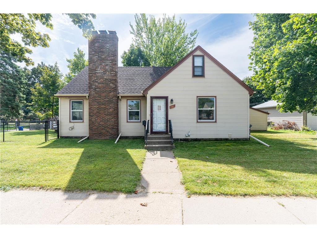 692 Wheelock Parkway E Saint Paul MN 55106 6787075 image1