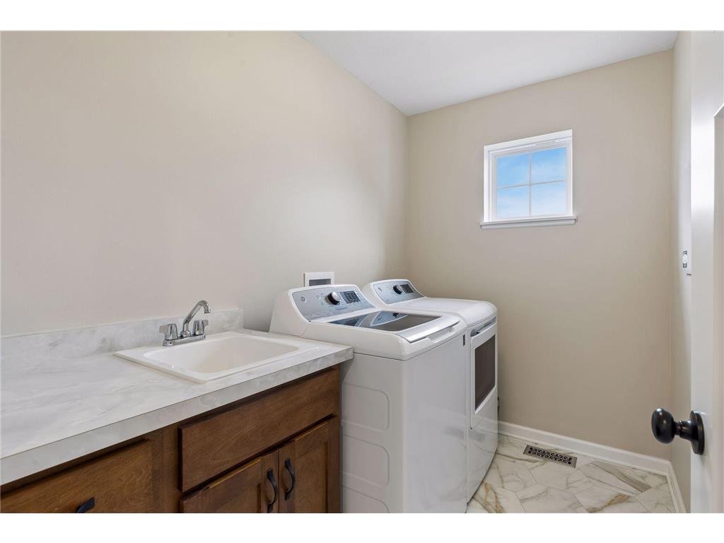 6921 Huckleberry Drive Minnetrista MN 55331 7090012 image27
