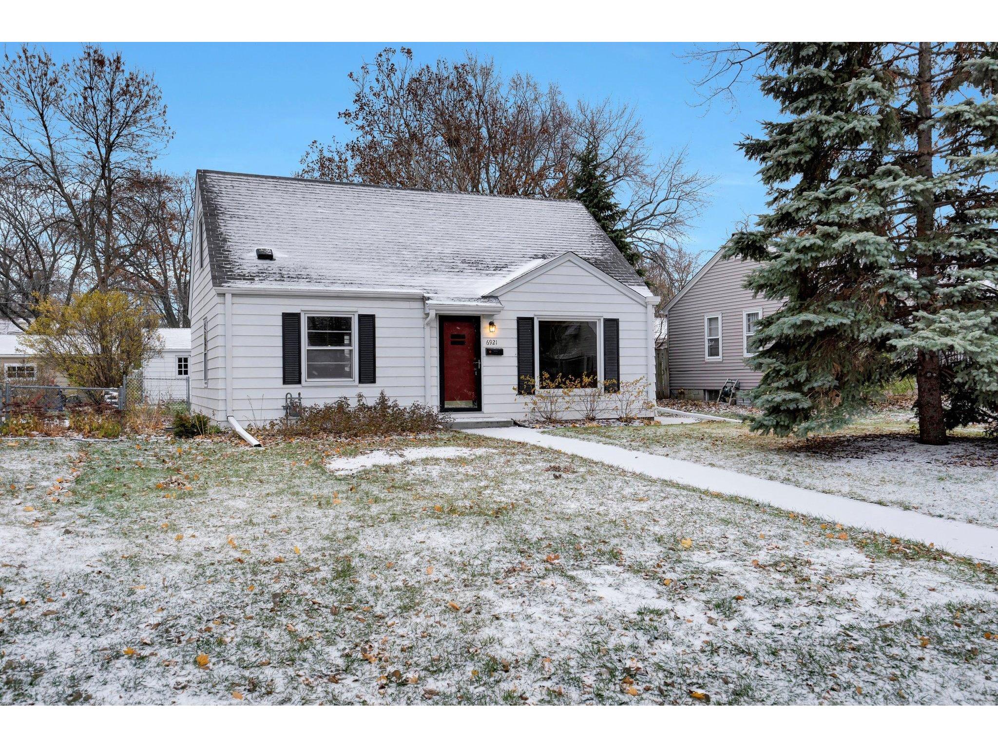 6921 Russell Avenue S Richfield MN 55423 6129058 image1