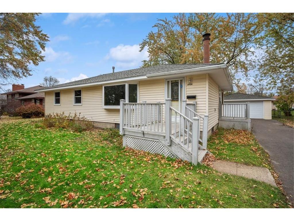 6924 Regent Avenue N Brooklyn Center MN 55429 6457560 image1