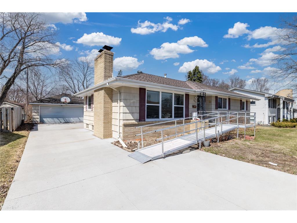 6925 Halifax Avenue N Brooklyn Center MN 55429 7094021 image1