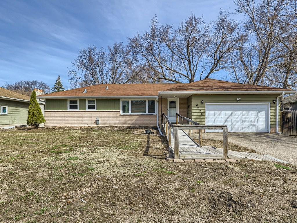 6926 36th Avenue N Crystal MN 55427 6351257 image1