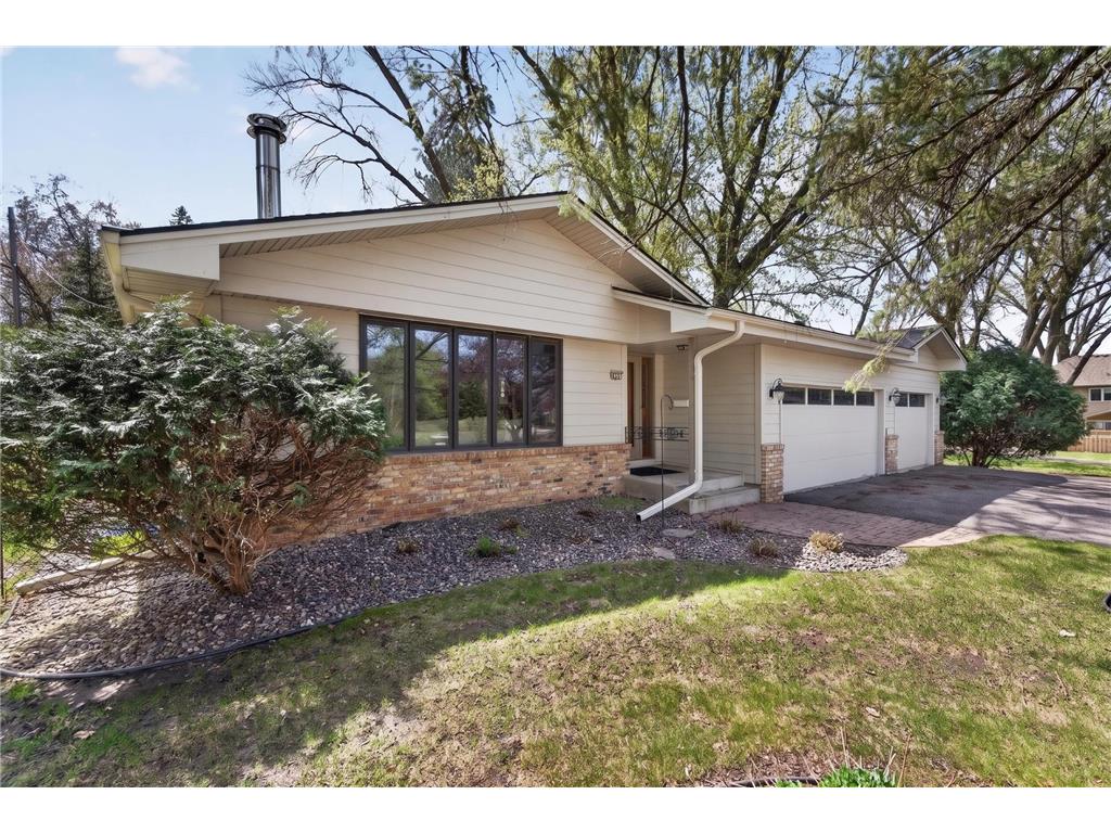 6929 Glenwood Avenue Golden Valley MN 55427 7021752 image2
