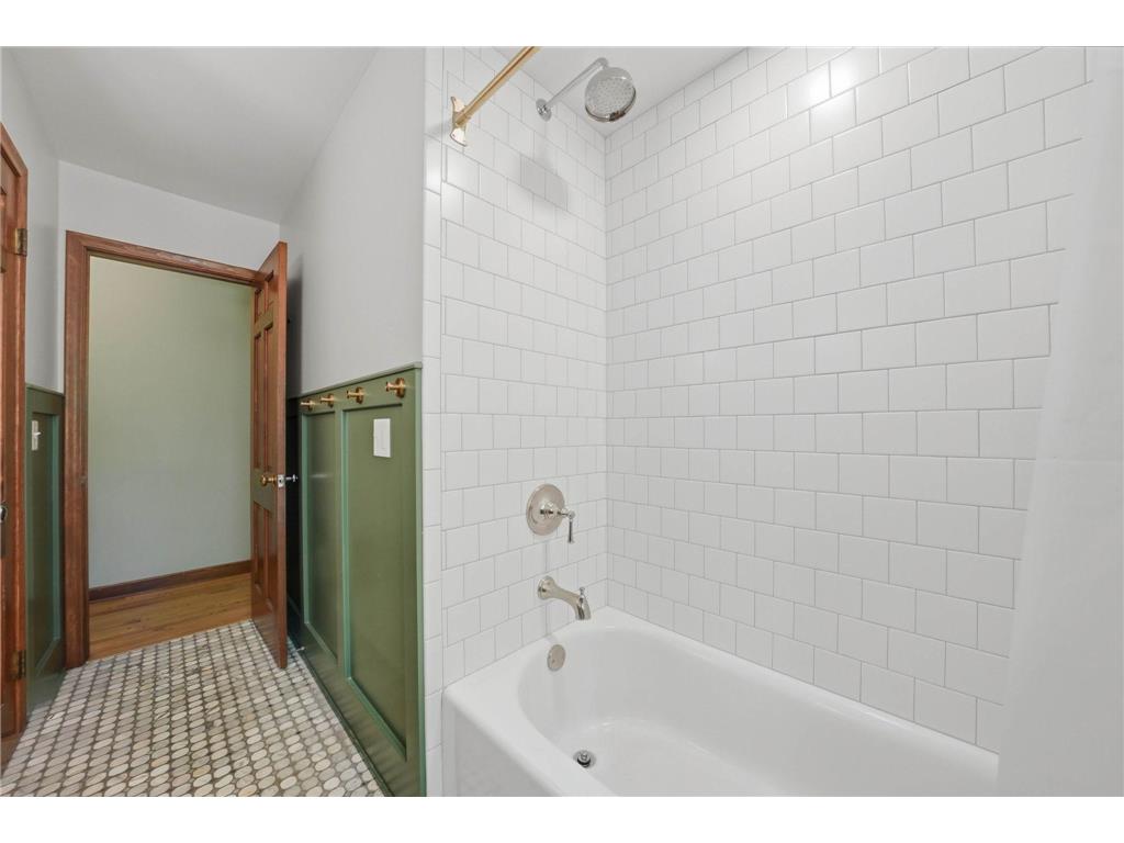 6930 Foxglove Circle Excelsior MN 55331 7084002 image17