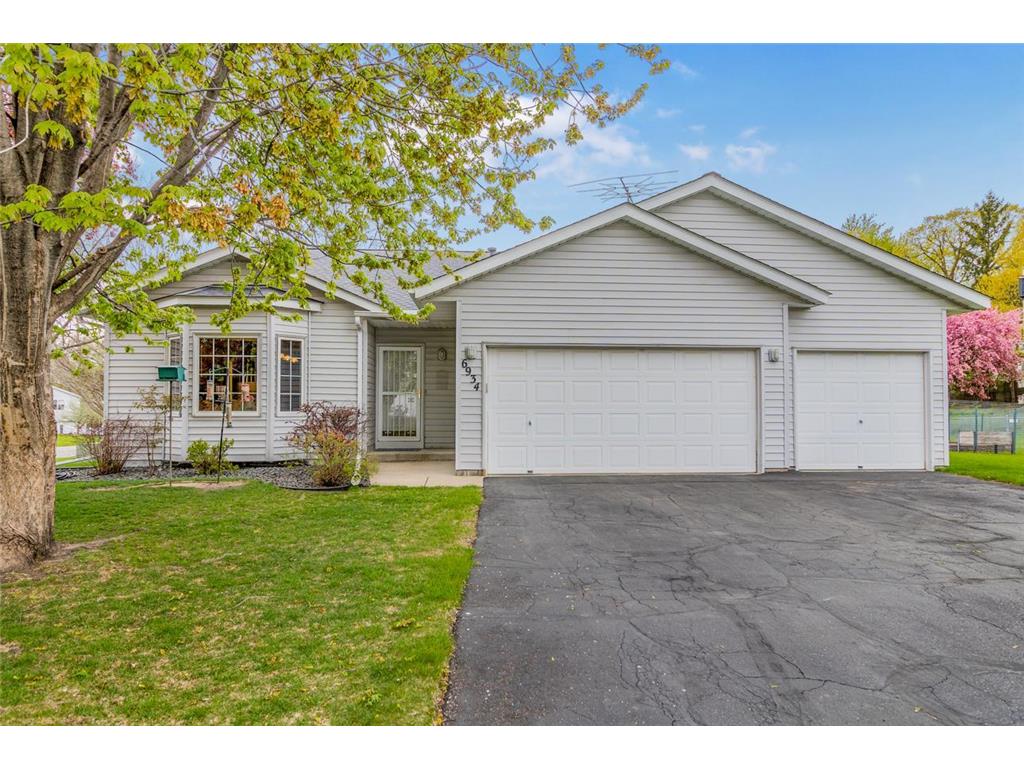 6934 4th Street Court N Oakdale MN 55128 7068278 image1