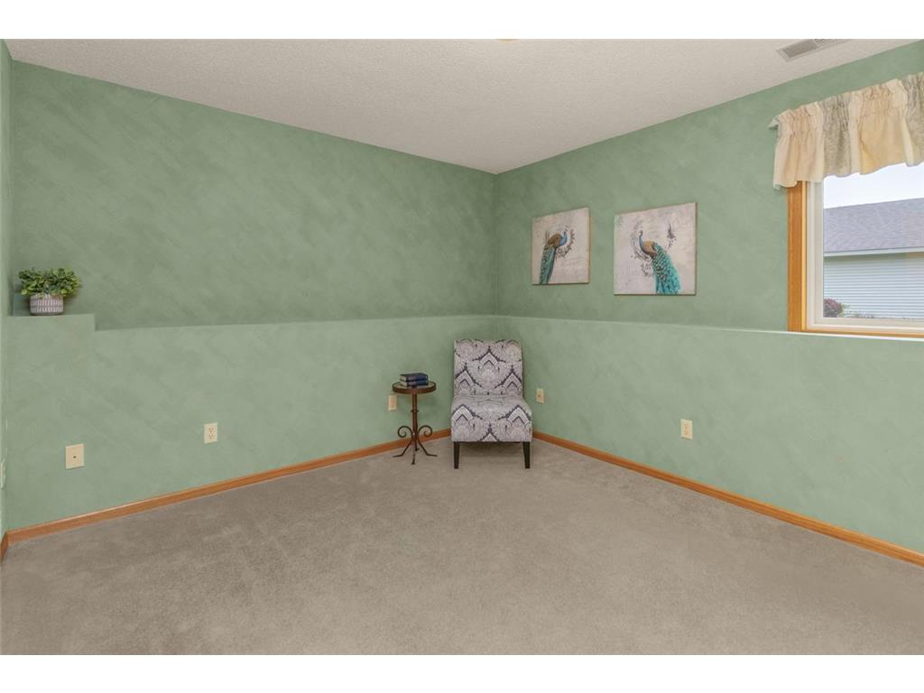 6934 4th Street Court N Oakdale MN 55128 7068278 image20