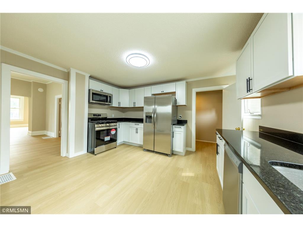 694 5th Street E Saint Paul MN 55106 6573163 image1