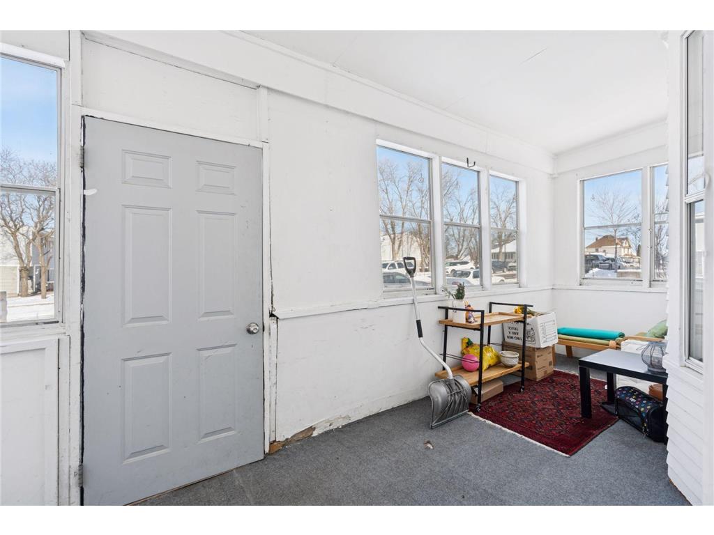 694 Central Avenue W Saint Paul MN 55104 7022763 image17