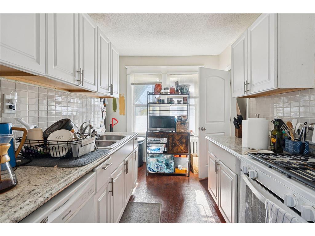 694 Central Avenue W Saint Paul MN 55104 7022763 image27