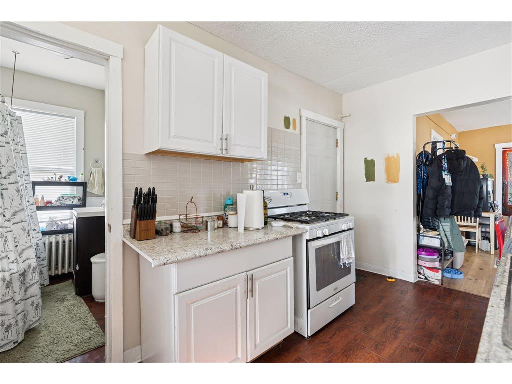 694 Central Avenue W Saint Paul MN 55104 7022763 image28