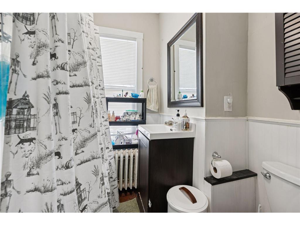 694 Central Avenue W Saint Paul MN 55104 7022763 image29