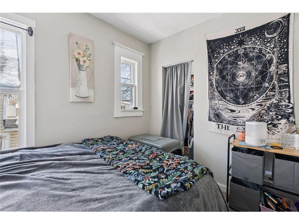 694 Central Avenue W Saint Paul MN 55104 7022763 image34