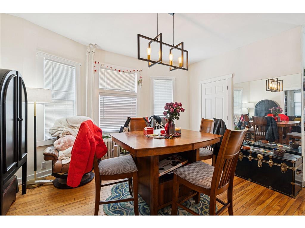 694 Central Avenue W Saint Paul MN 55104 7022763 image4