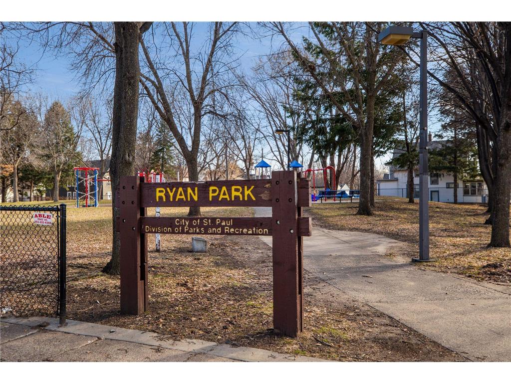 694 Central Avenue W Saint Paul MN 55104 7022763 image49