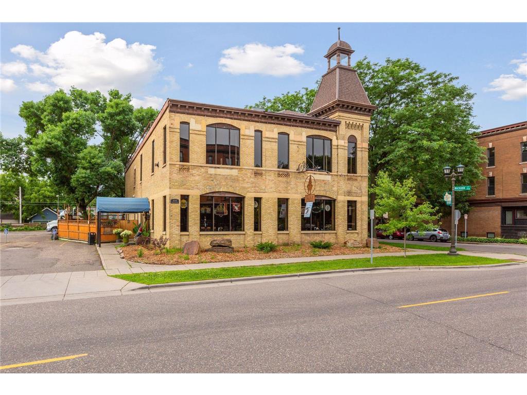 694 Central Avenue W Saint Paul MN 55104 7022763 image51