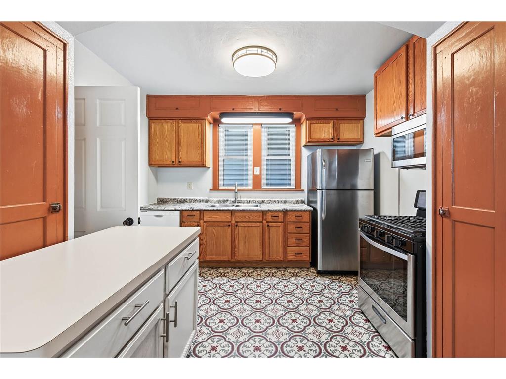 694 Desoto Street Saint Paul MN 55130 7014871 image1