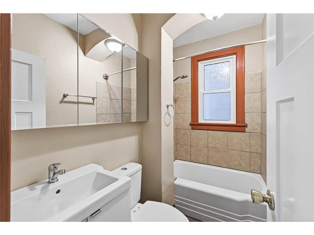 694 Desoto Street Saint Paul MN 55130 7014871 image16