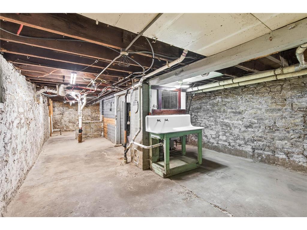 694 Desoto Street Saint Paul MN 55130 7014871 image23