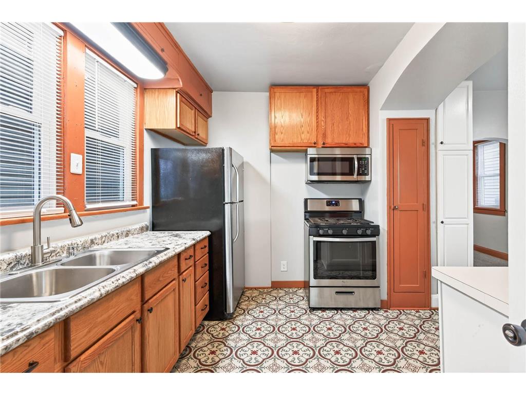 694 Desoto Street Saint Paul MN 55130 7014871 image7