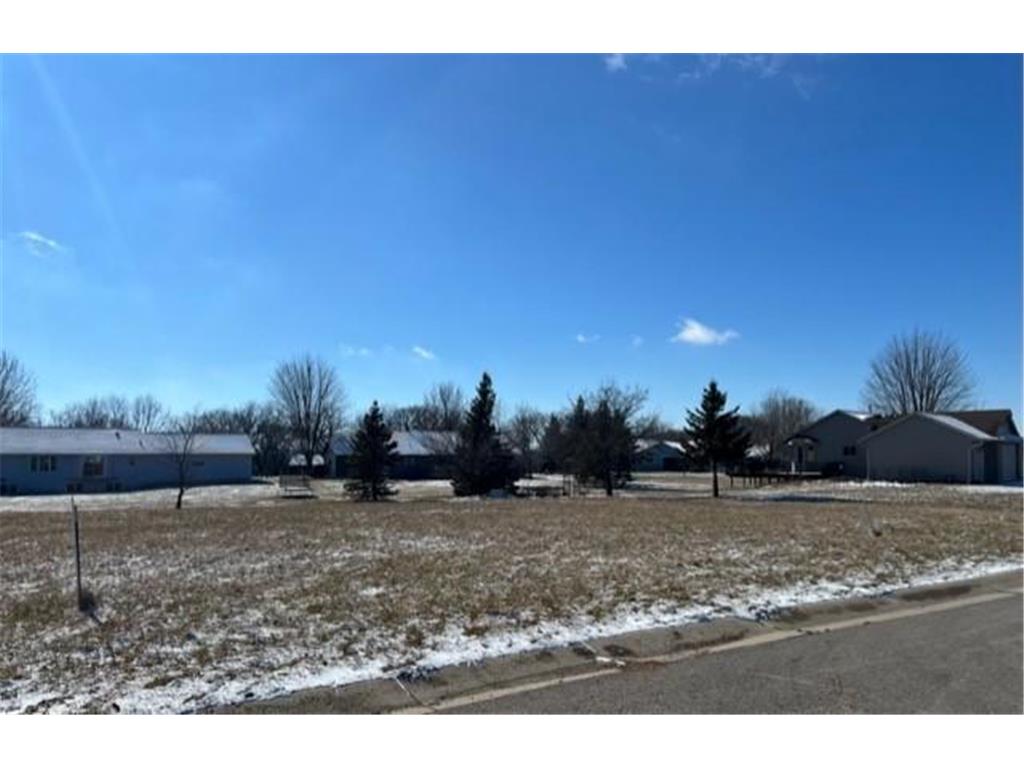 694 E 4th Street Saint Charles MN 55972 6489944 image1