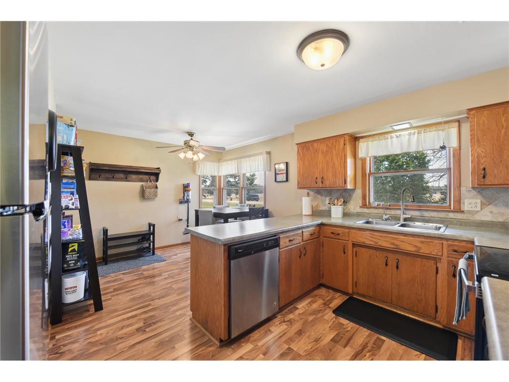 694 Glover Road Troy Twp WI 54022 7050738 image11