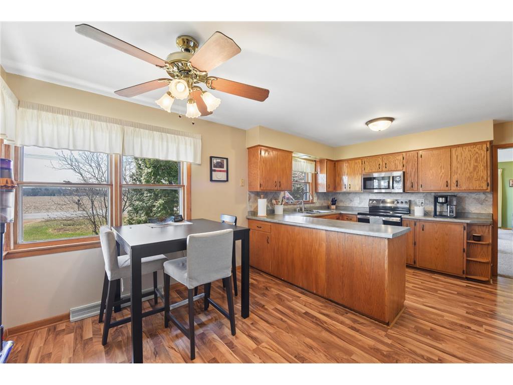 694 Glover Road Troy Twp WI 54022 7050738 image9