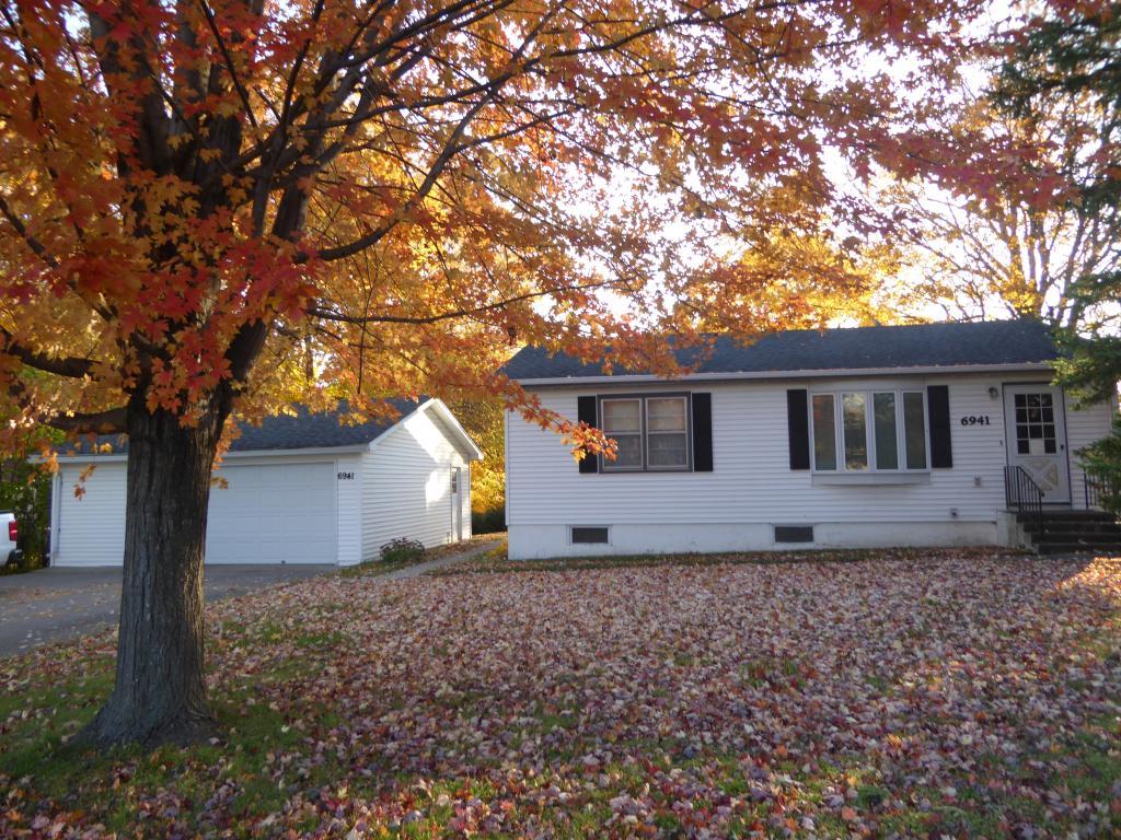 6941 Nez Perce Drive Chanhassen Mn Mls Edina Realty