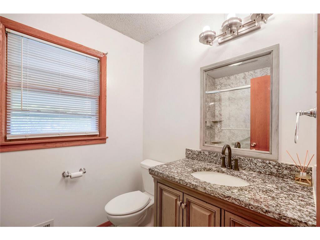 6943 Logan Avenue N Brooklyn Center MN 55430 7067376 image14