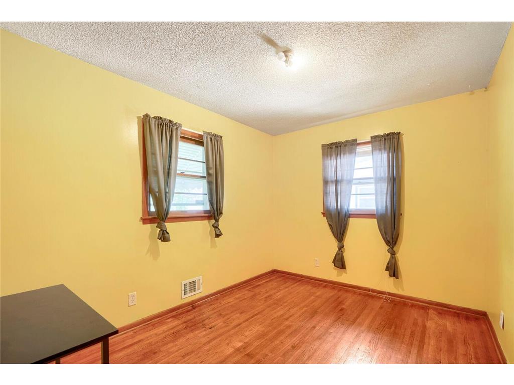 6943 Logan Avenue N Brooklyn Center MN 55430 7067376 image22