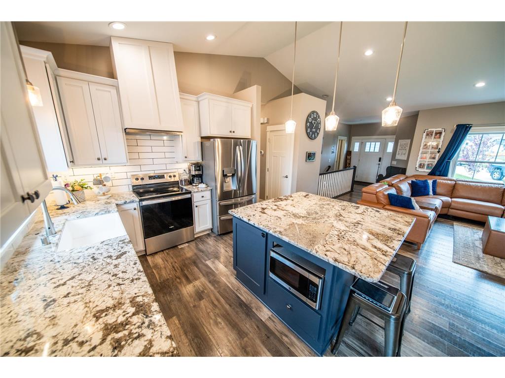 695 Marcus Pl NE Byron MN 55920 7069001 image10