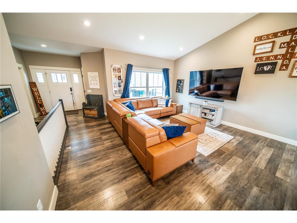 695 Marcus Pl NE Byron MN 55920 7069001 image13