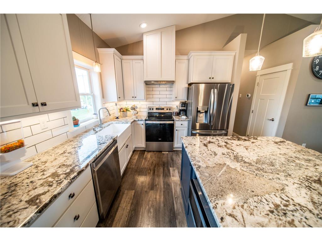 695 Marcus Pl NE Byron MN 55920 7069001 image9