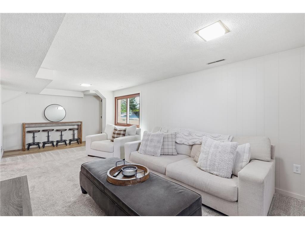6950 35th Street N Oakdale MN 55128 7057201 image15