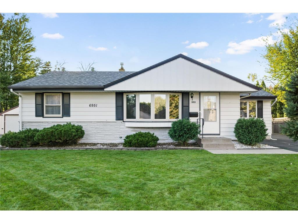 6951 Clay Avenue Inver Grove Heights MN 55076 6787221 image2