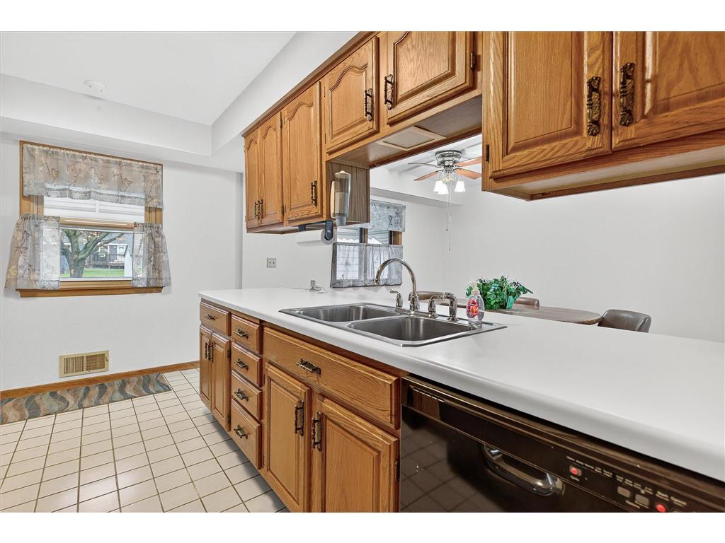 6951 Clay Avenue Inver Grove Heights MN 55076 6787221 image3